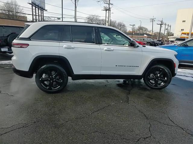 new 2025 Jeep Grand Cherokee car, priced at $43,727