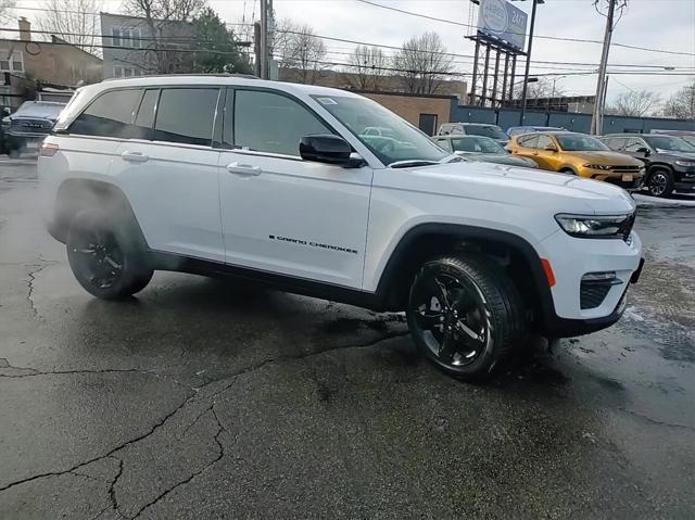 new 2025 Jeep Grand Cherokee car, priced at $43,727