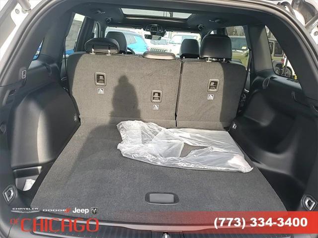 new 2025 Jeep Grand Cherokee car, priced at $44,076