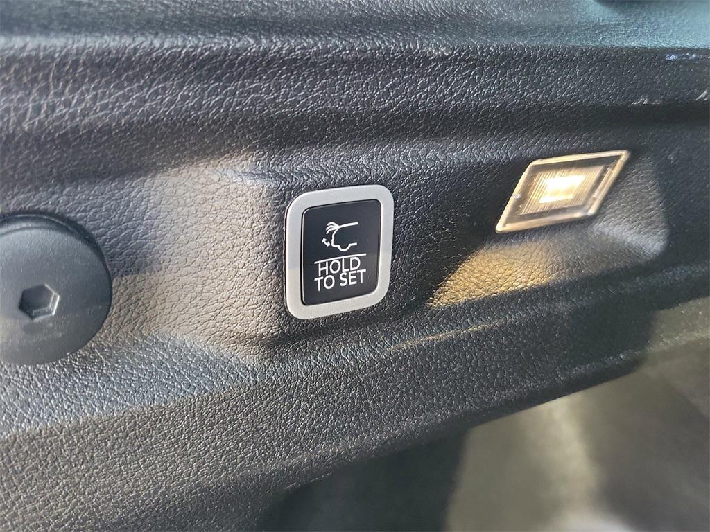 used 2024 Jeep Grand Cherokee L car, priced at $27,500