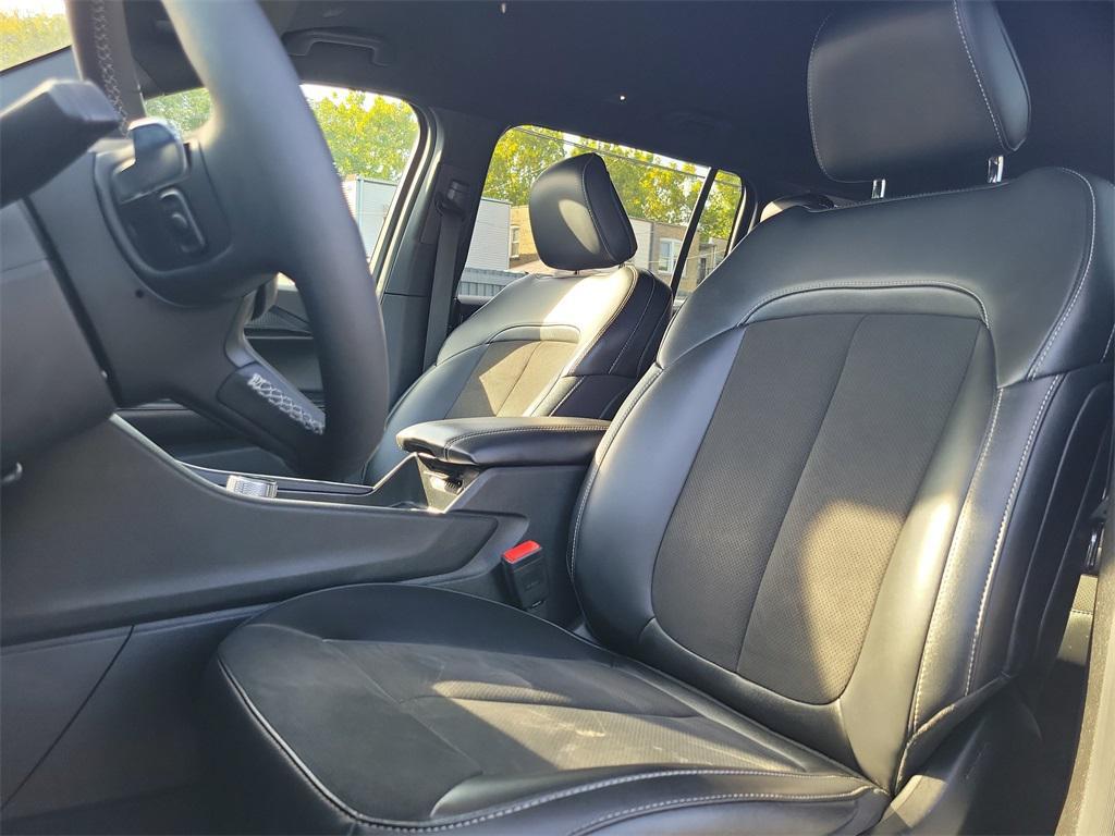 used 2024 Jeep Grand Cherokee L car, priced at $27,500