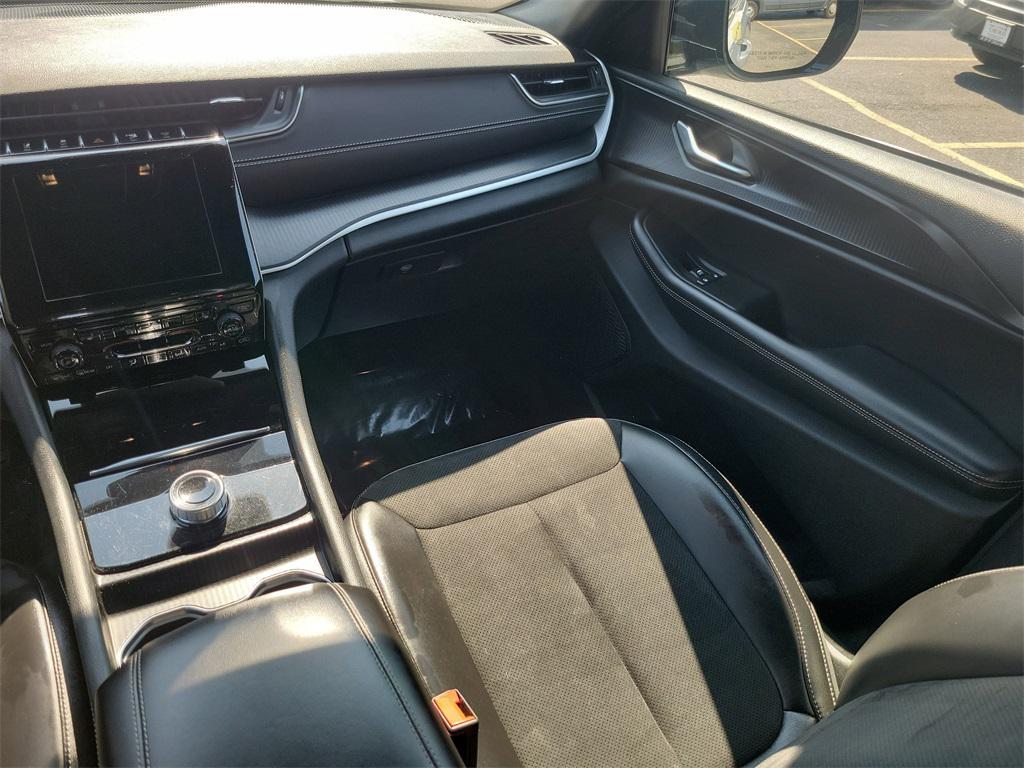 used 2024 Jeep Grand Cherokee L car, priced at $28,250