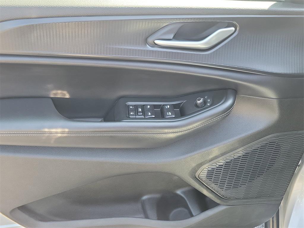 used 2024 Jeep Grand Cherokee L car, priced at $28,250