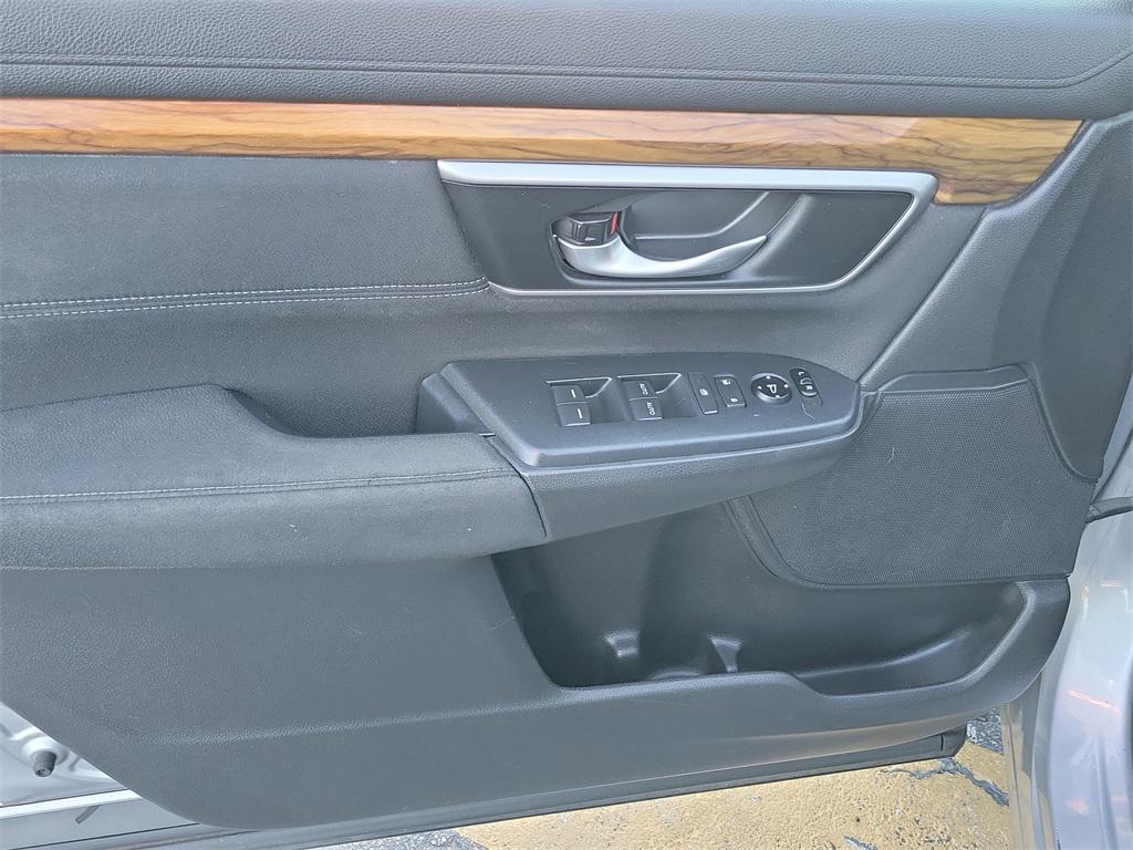 used 2017 Honda CR-V car, priced at $13,400