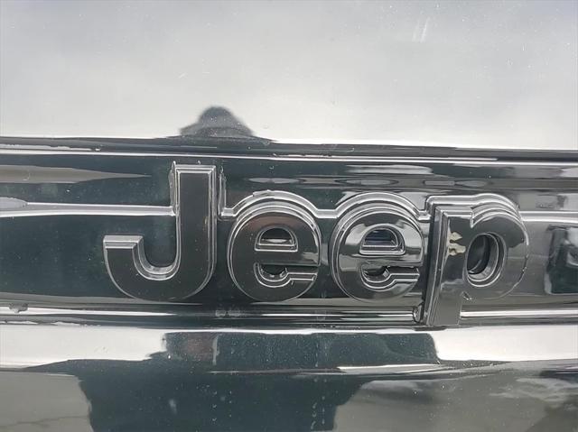 new 2025 Jeep Grand Cherokee car, priced at $44,245