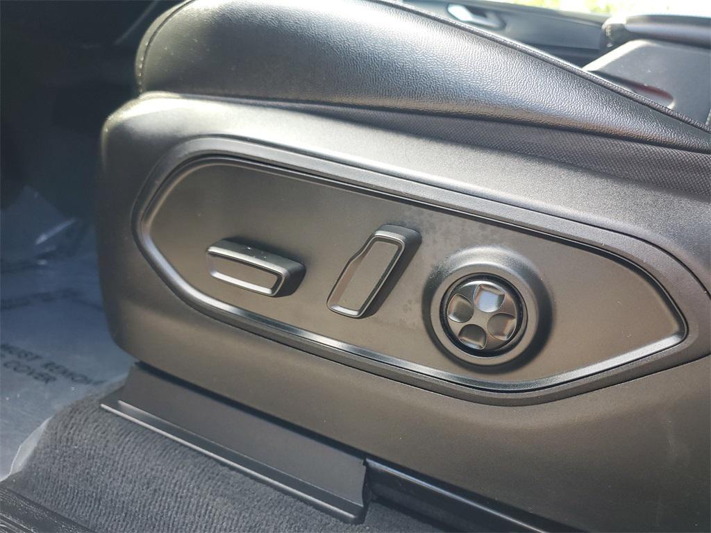 used 2024 Jeep Grand Cherokee L car, priced at $29,000