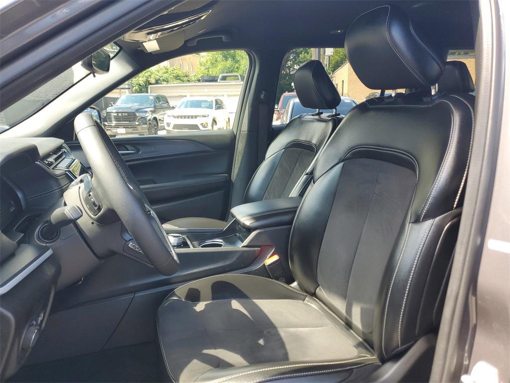 used 2024 Jeep Grand Cherokee L car, priced at $29,000