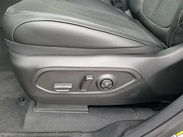 new 2025 Jeep Grand Cherokee L car, priced at $39,795