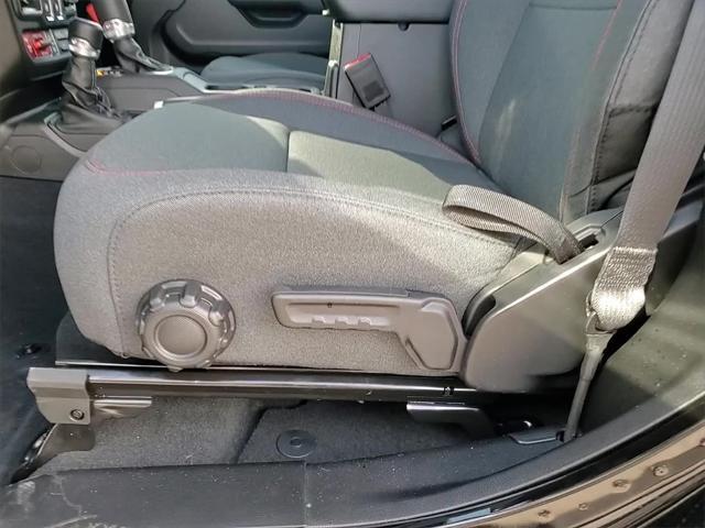 new 2025 Jeep Wrangler car, priced at $45,309