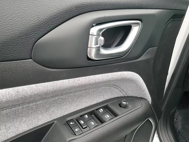 new 2025 Jeep Compass car, priced at $22,553