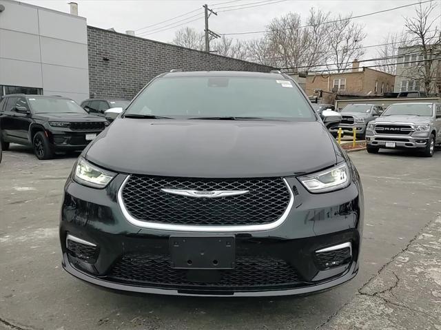 new 2025 Chrysler Pacifica car, priced at $43,991