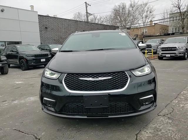 new 2025 Chrysler Pacifica car, priced at $43,991