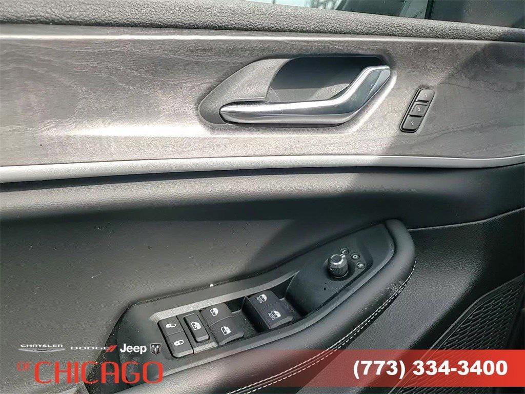new 2025 Jeep Grand Cherokee car, priced at $36,593