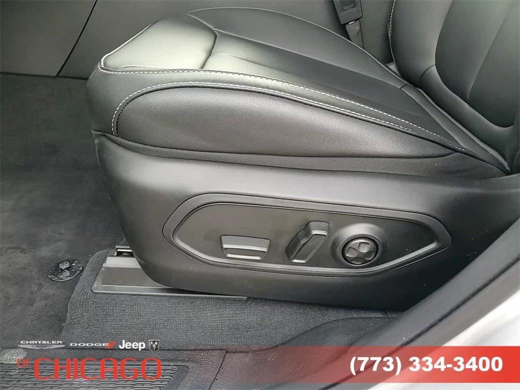 new 2025 Jeep Grand Cherokee car, priced at $36,593