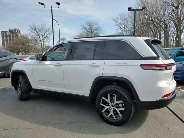 new 2024 Jeep Grand Cherokee car, priced at $39,920