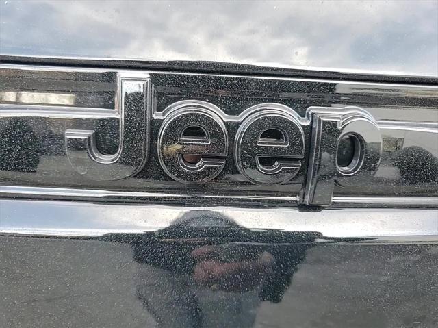 new 2025 Jeep Grand Cherokee car, priced at $38,551