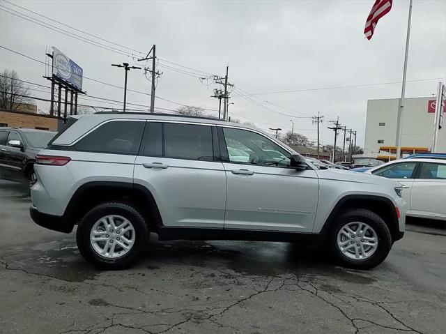 new 2024 Jeep Grand Cherokee car, priced at $35,876