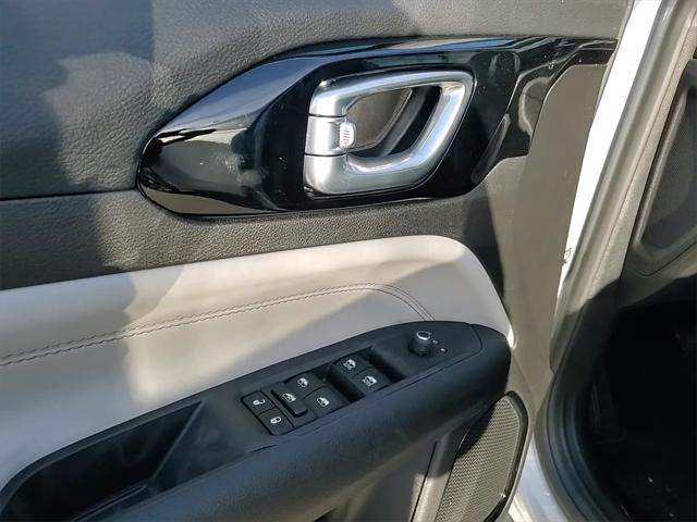new 2025 Jeep Compass car, priced at $25,836