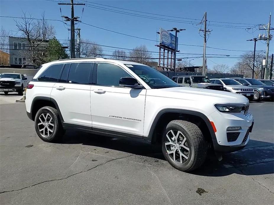 new 2024 Jeep Grand Cherokee car, priced at $44,869