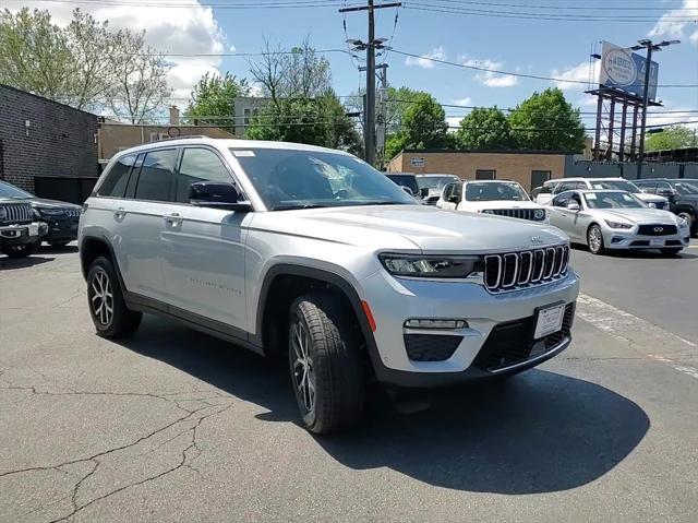 new 2024 Jeep Grand Cherokee car, priced at $39,744