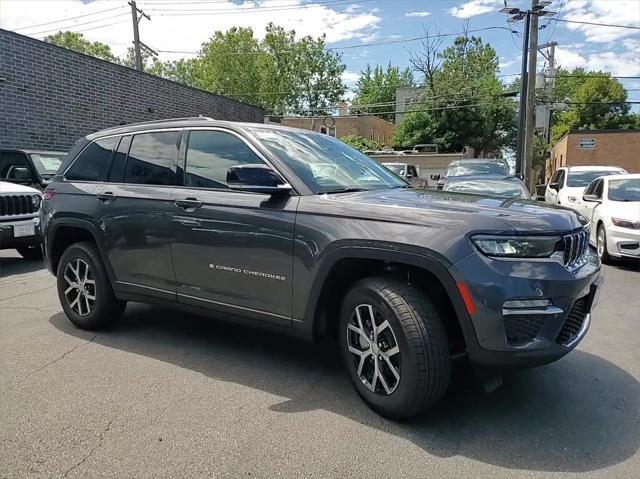 new 2024 Jeep Grand Cherokee car, priced at $39,744