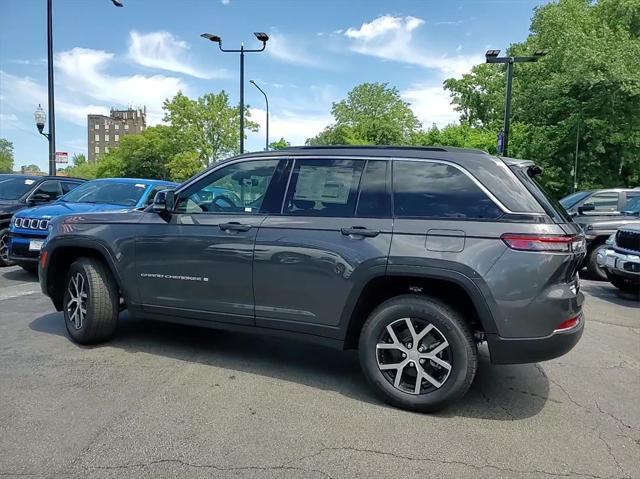 new 2024 Jeep Grand Cherokee car, priced at $39,744