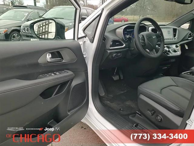 new 2025 Chrysler Voyager car, priced at $34,562