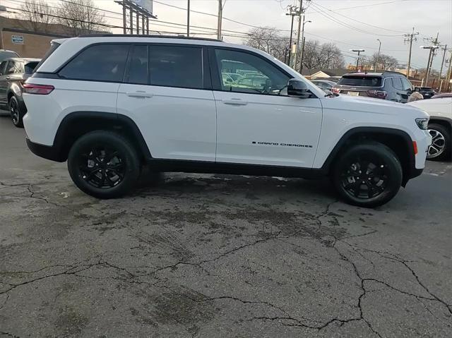 new 2025 Jeep Grand Cherokee car, priced at $38,031