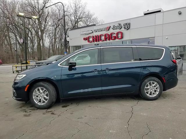 new 2025 Chrysler Pacifica car, priced at $35,357