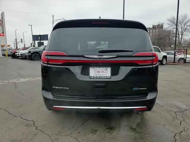 new 2025 Chrysler Pacifica Hybrid car, priced at $37,030