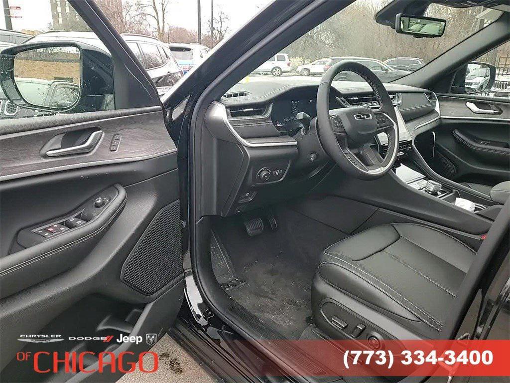 new 2025 Jeep Grand Cherokee L car, priced at $48,725