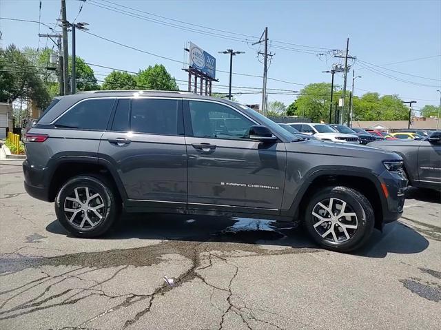 new 2024 Jeep Grand Cherokee car, priced at $33,921