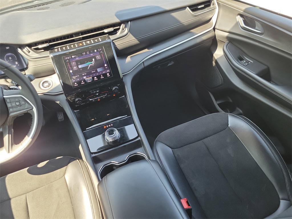 used 2024 Jeep Grand Cherokee L car, priced at $29,999