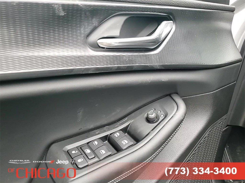 used 2025 Jeep Grand Cherokee L car, priced at $39,000