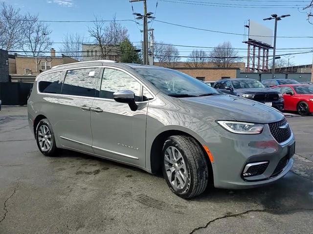 new 2025 Chrysler Pacifica car, priced at $45,475