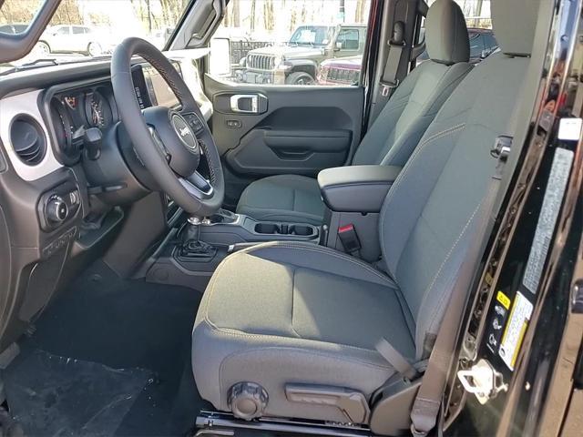 new 2025 Jeep Wrangler car, priced at $38,714