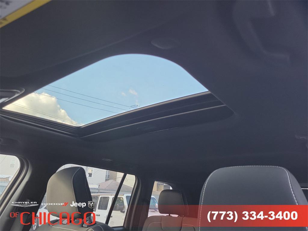 new 2025 Jeep Grand Cherokee car, priced at $39,219