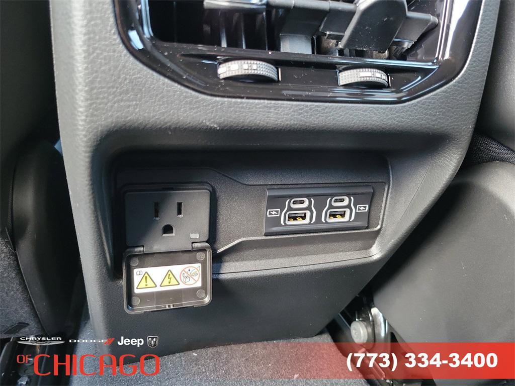 new 2025 Jeep Grand Cherokee car, priced at $39,219