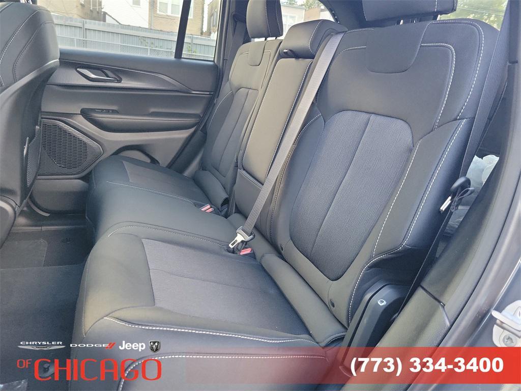 new 2025 Jeep Grand Cherokee car, priced at $39,219