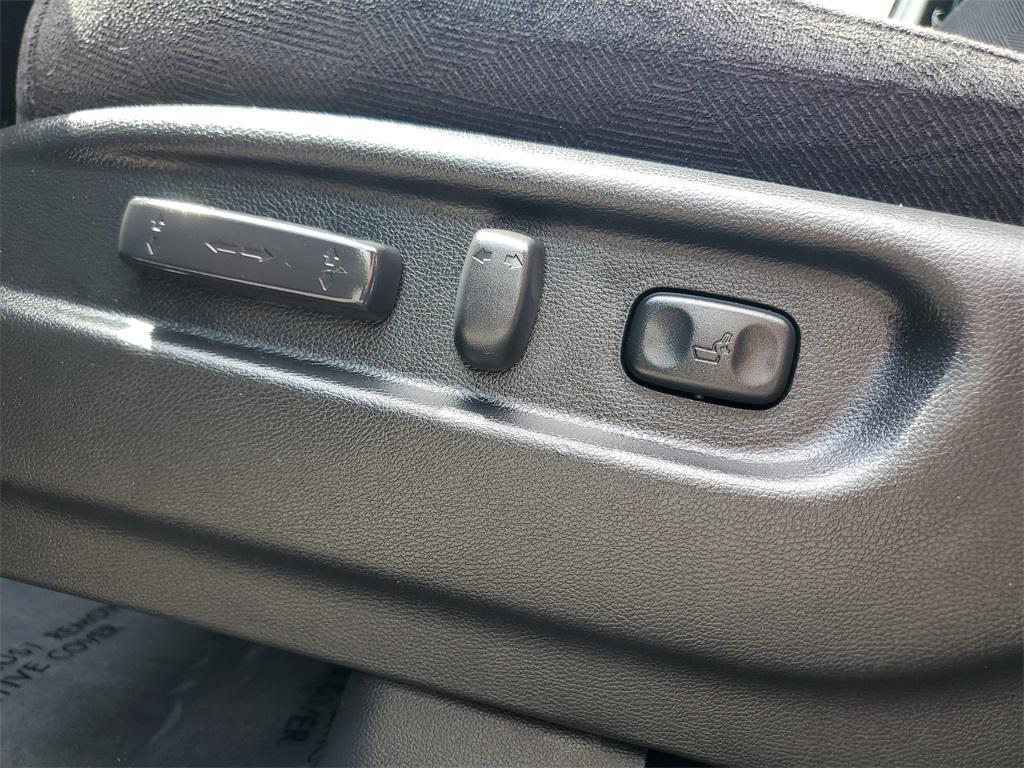 used 2022 Honda Pilot car, priced at $26,250