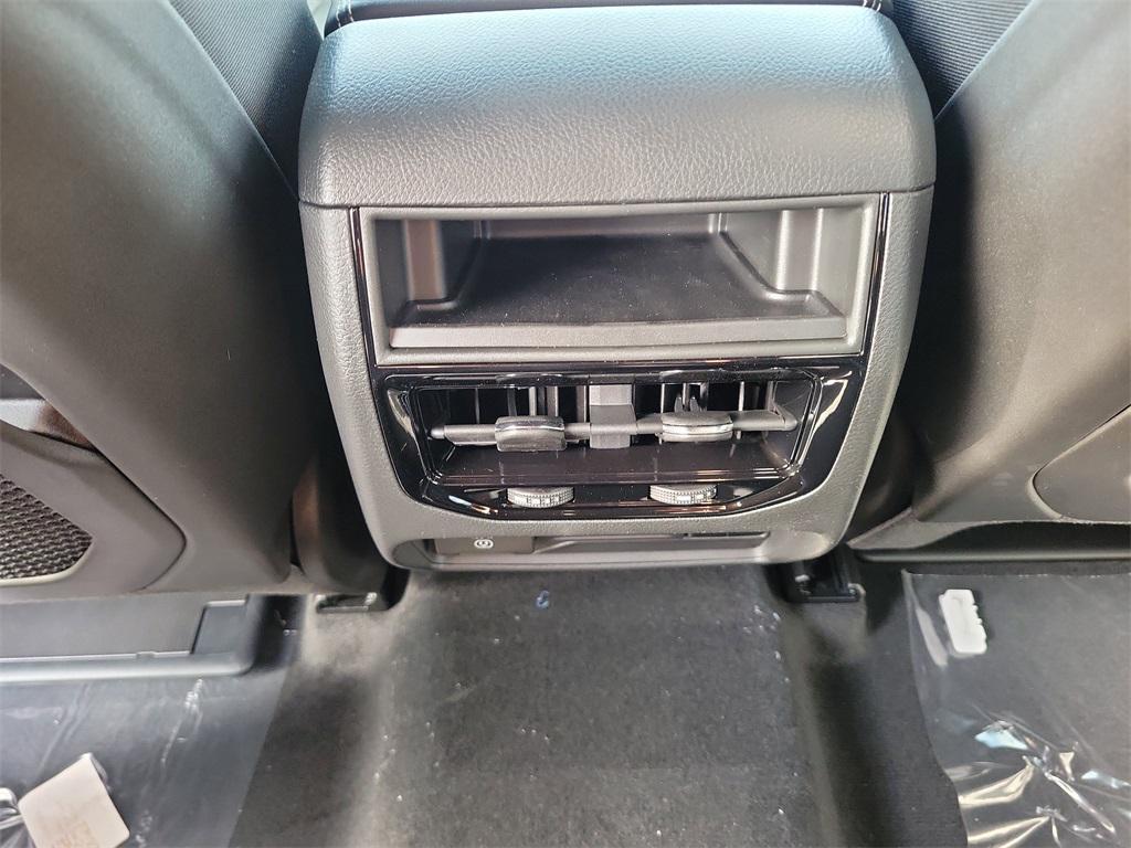 used 2025 Jeep Grand Cherokee car, priced at $40,000