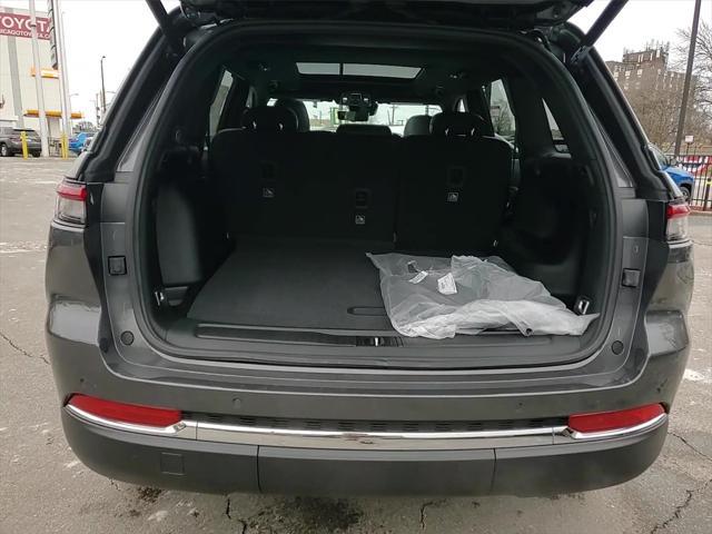 new 2025 Jeep Grand Cherokee car, priced at $45,581