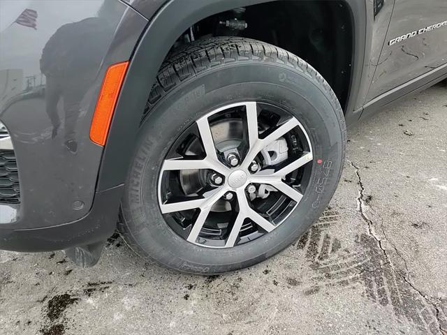 new 2025 Jeep Grand Cherokee car, priced at $45,581