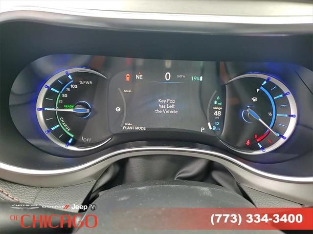 new 2025 Chrysler Pacifica car, priced at $43,741