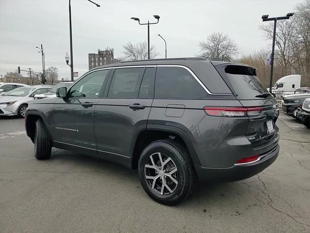 new 2025 Jeep Grand Cherokee car, priced at $39,595