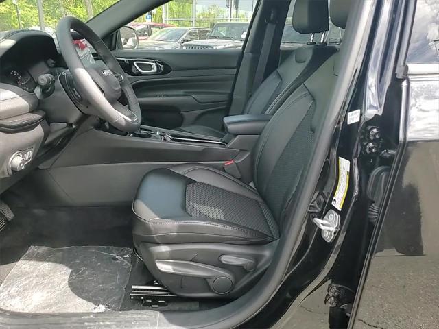 new 2025 Jeep Compass car, priced at $27,558