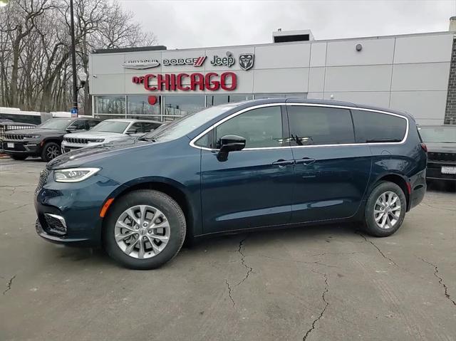 new 2025 Chrysler Pacifica car, priced at $39,397