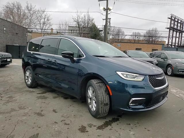 new 2025 Chrysler Pacifica car, priced at $39,397