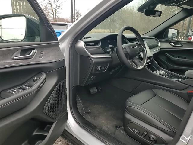 new 2025 Jeep Grand Cherokee car, priced at $44,434