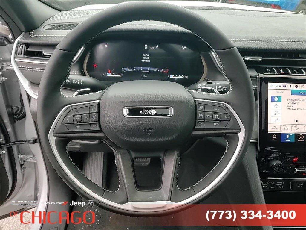 new 2025 Jeep Grand Cherokee car, priced at $38,876